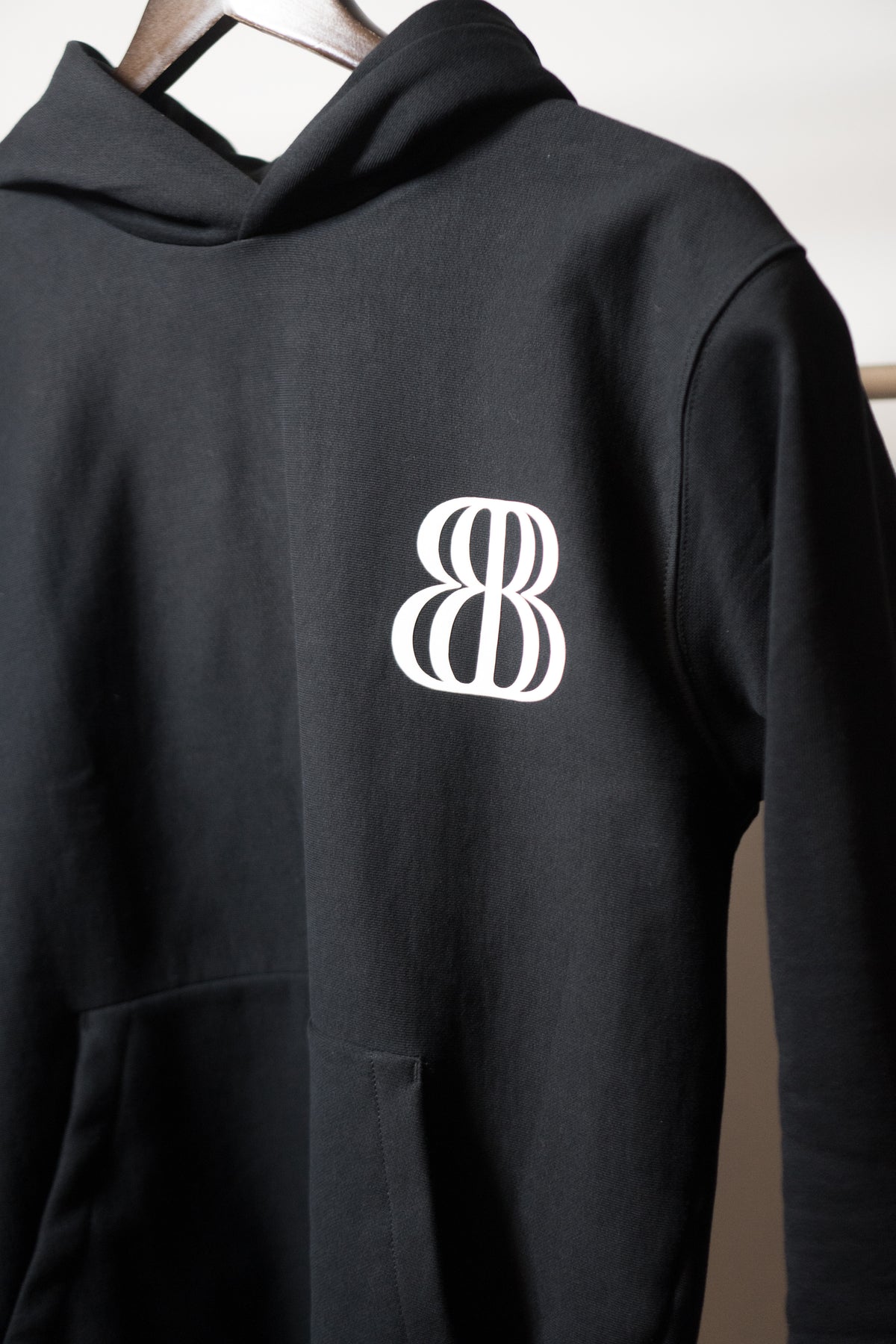 POLERÓN BLANKO HOODIE.ZIP