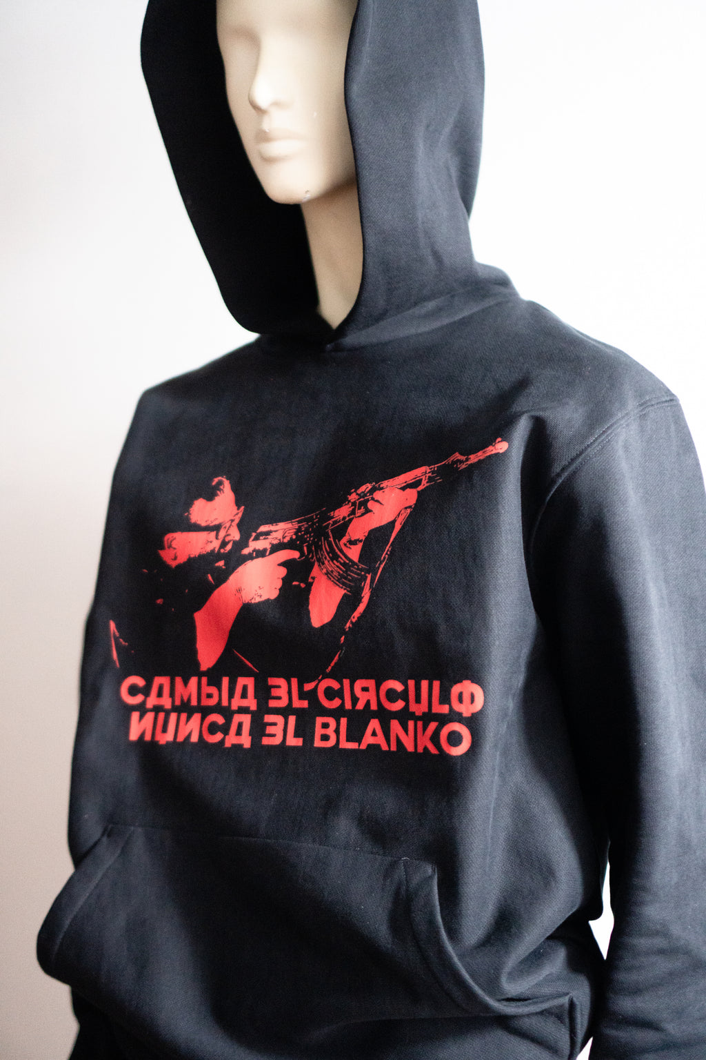 Poleron AKSM "Cambia el círculo nunca el BLANKO"
